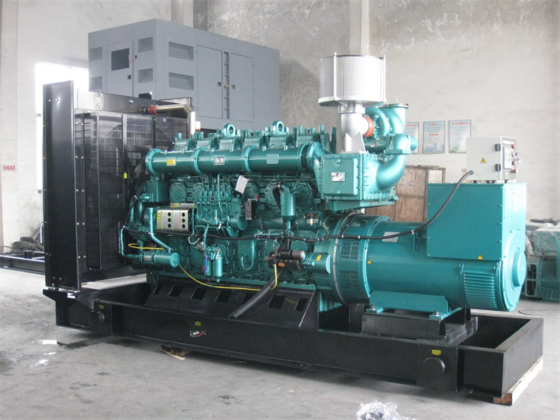 巴里坤200KW 柴油发电机的油耗是多少?